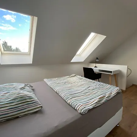 Neu Ausgestattete Und Moderne Etagenwohnung In Fuer 2 Gaeste Appartement Merseburg