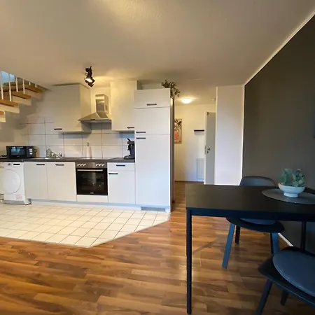 Neu Ausgestattete Und Moderne Etagenwohnung In Fuer 2 Gaeste Appartement