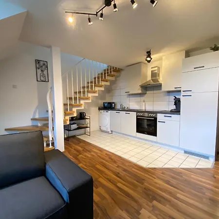 Neu Ausgestattete Und Moderne Etagenwohnung In Fuer 2 Gaeste Appartement Merseburg