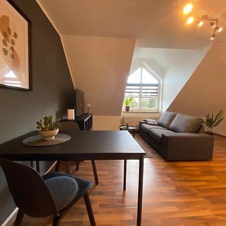 Neu Ausgestattete Und Moderne Etagenwohnung In Fuer 2 Gaeste *